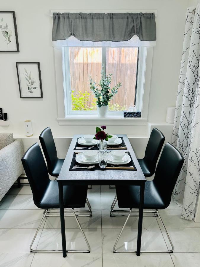 2Br 1.5Ba Full Kitchen Private Guest House - Free Parking - Central Location Ванкувер Екстер'єр фото